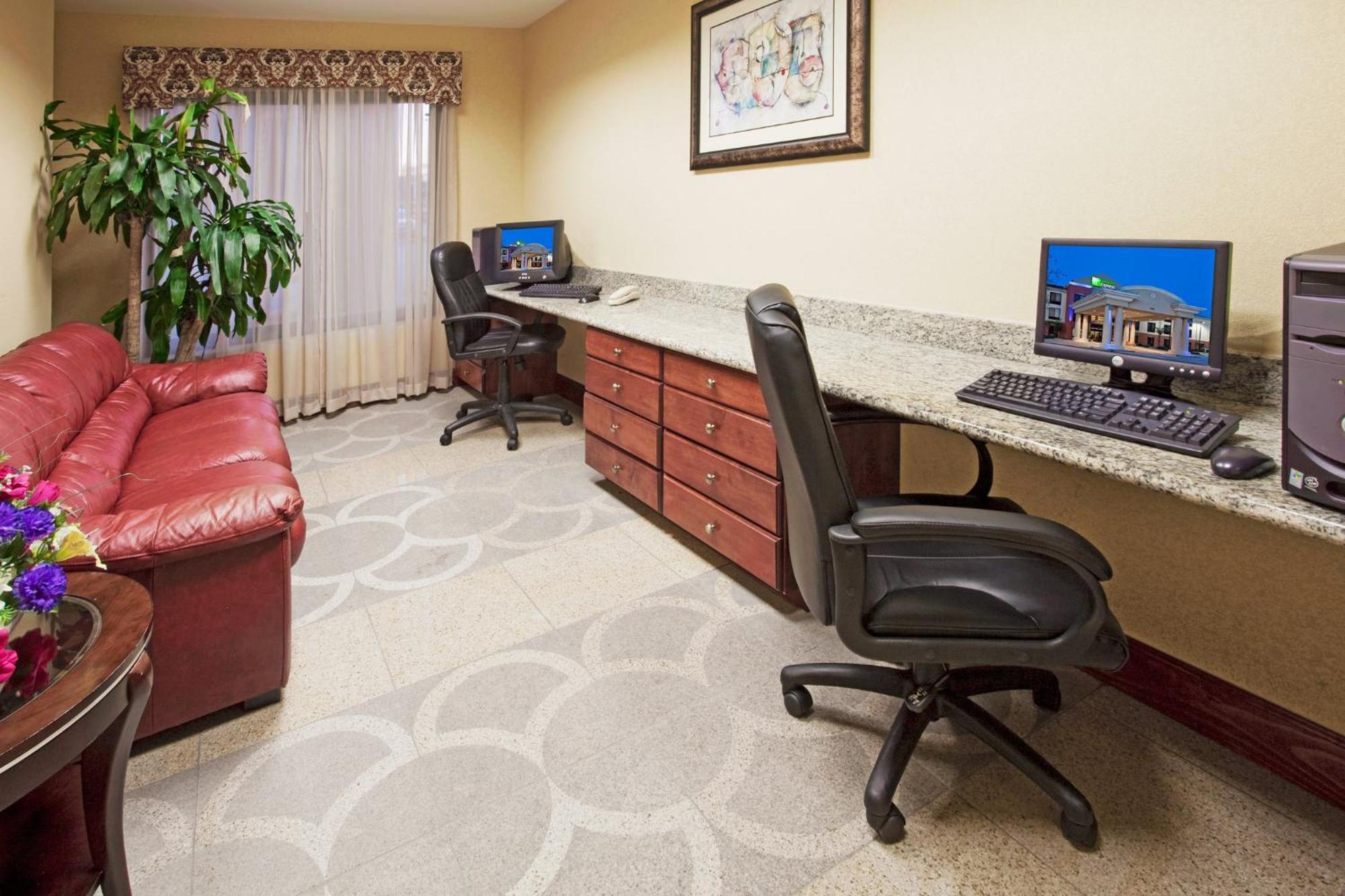 Holiday Inn Express & Suites Sebring By Ihg Екстер'єр фото
