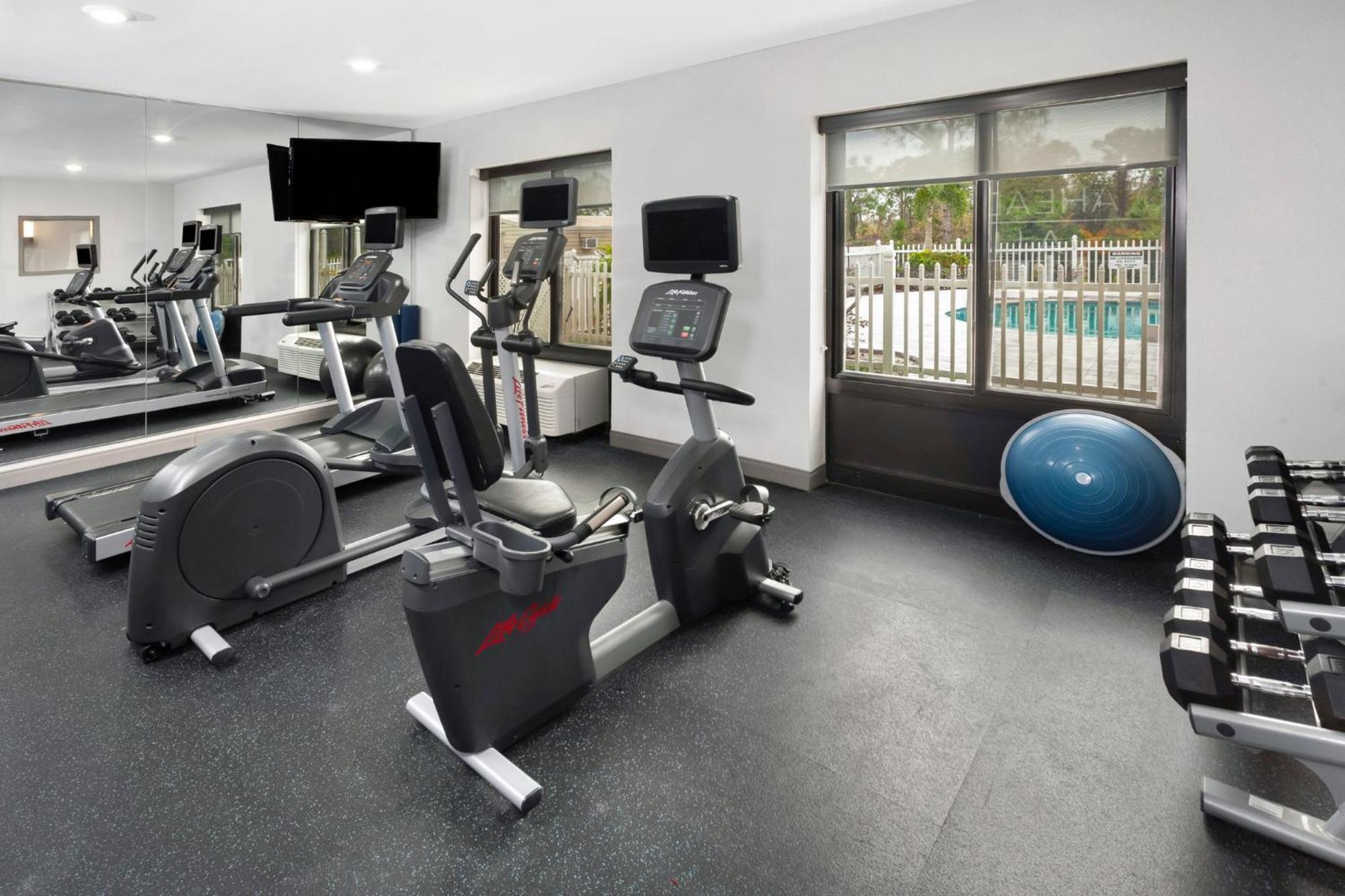 Holiday Inn Express & Suites Sebring By Ihg Екстер'єр фото